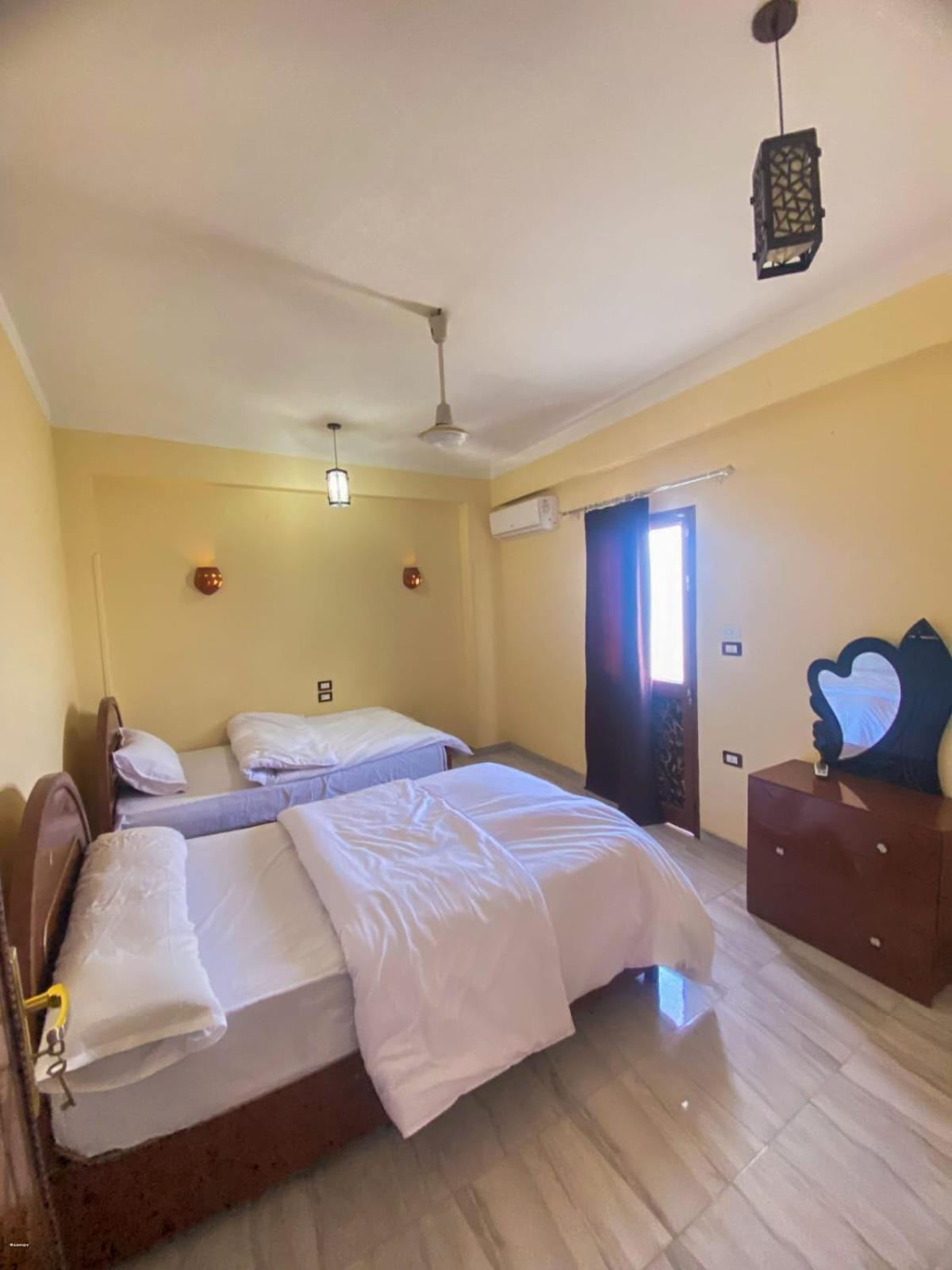 Quiet Gate Guest House Al Aqalitah Bagian luar foto