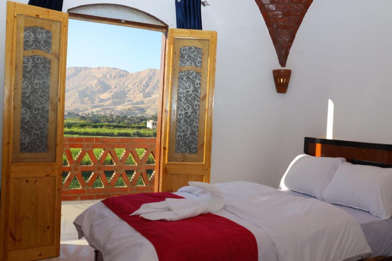 Quiet Gate Guest House Al Aqalitah Bagian luar foto