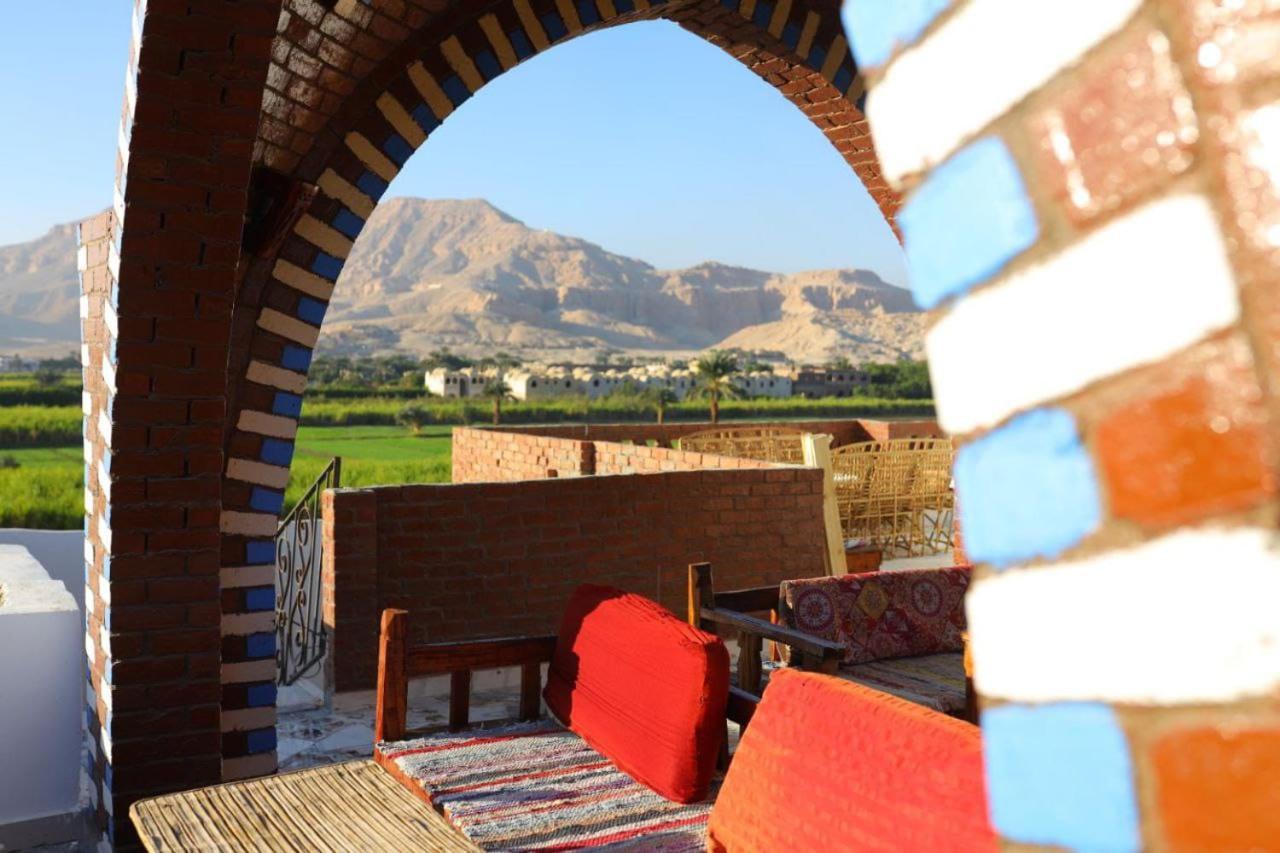 Quiet Gate Guest House Al Aqalitah Bagian luar foto