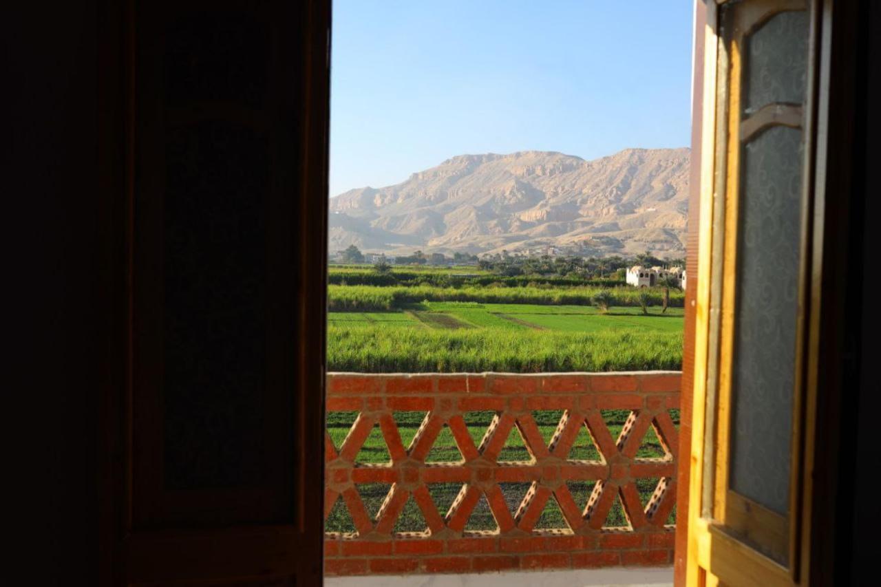 Quiet Gate Guest House Al Aqalitah Bagian luar foto