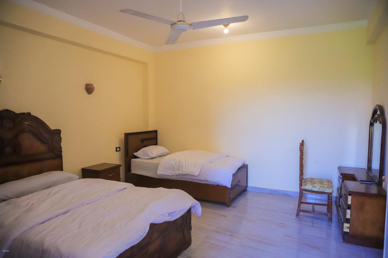 Quiet Gate Guest House Al Aqalitah Bagian luar foto