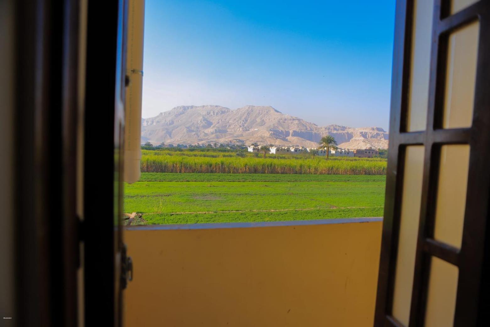 Quiet Gate Guest House Al Aqalitah Bagian luar foto