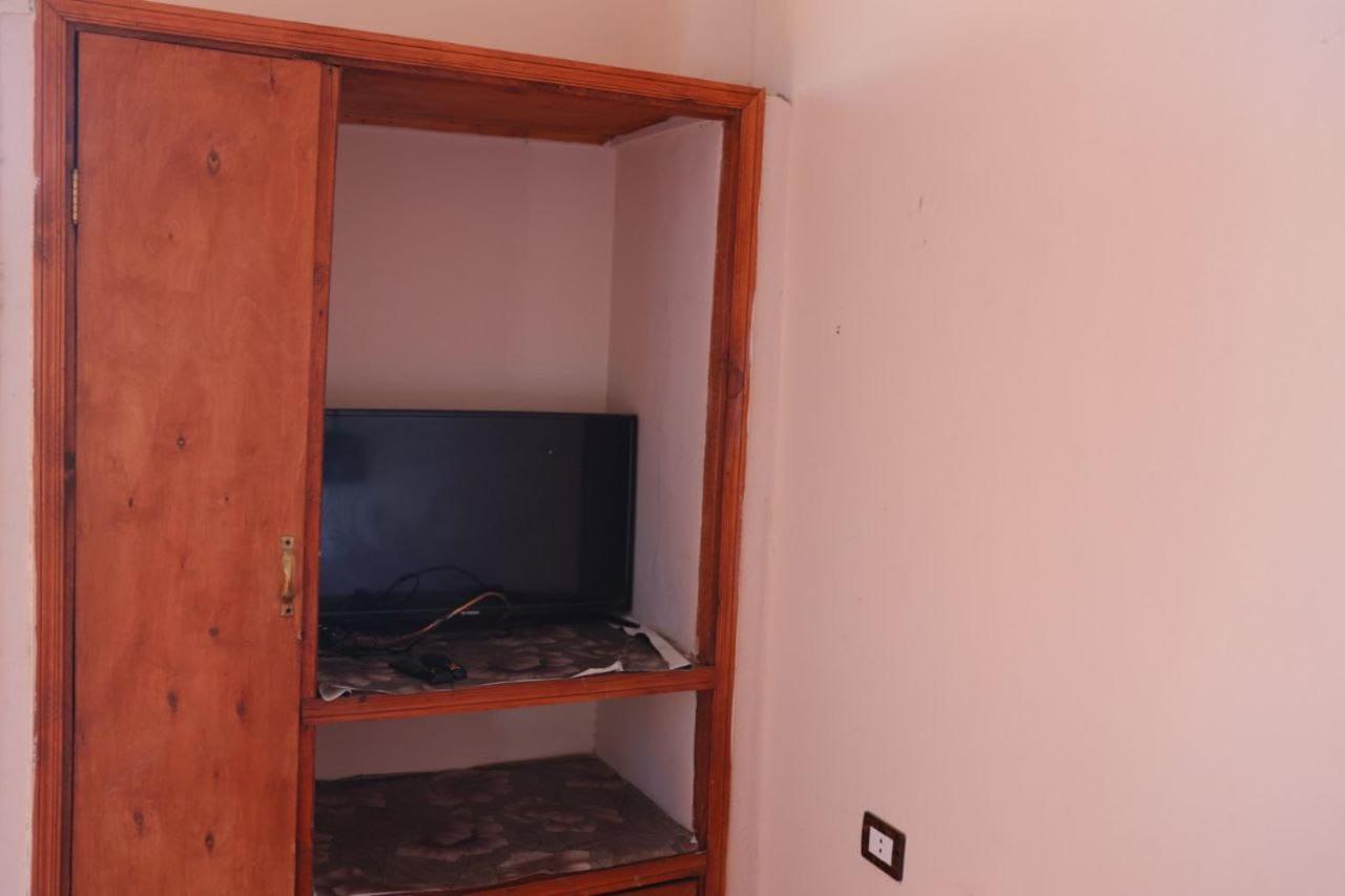 Quiet Gate Guest House Al Aqalitah Bagian luar foto